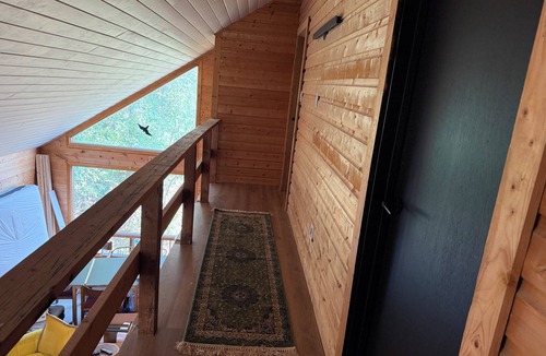 Sylvan Lake Cabin | newly renovated cabin steps from the lake, perfect for family vacays or sports
