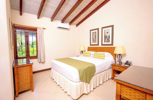 Retreat Resort | Sugar Cane Club Hotel And Spa