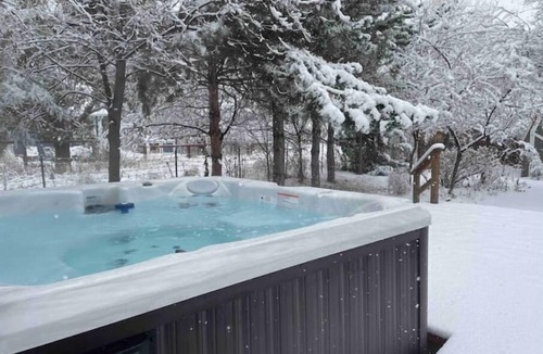 Boyd Acres House | Upscale home with hot tub & backyard oasis!