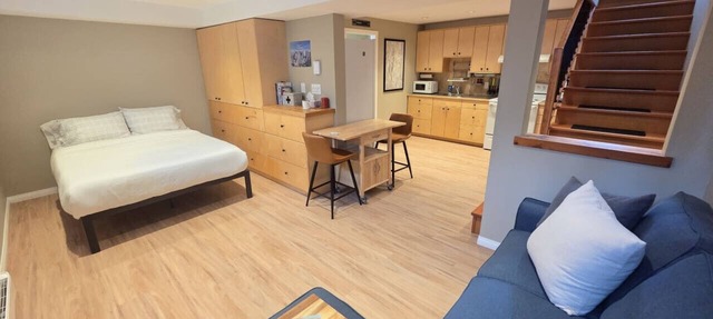 Amazingly convenient central location in Rossland with everything you need! in Rossland