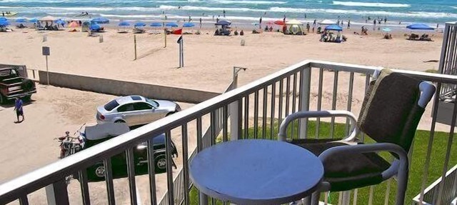 BEACH FRONT condo with amazing views of the Gulf of Mexico. in south padre island