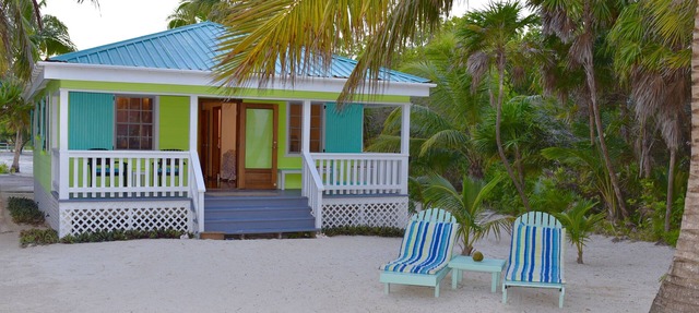 ~Beachfront Perfection~ stunning views from your private veranda in San Pedro