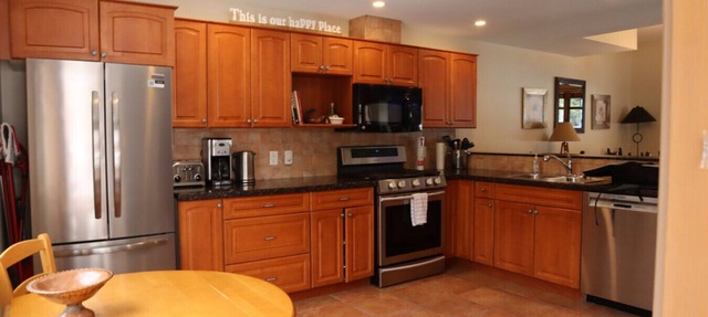 Granite Mountain Chalet E - Red Mountain Village sleeps 8 in Rossland