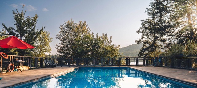 Lakefront, Mountain View - Resort Loft in Lac-Supérieur