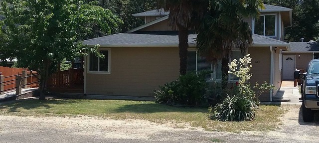 Large 7 bd 5 bath house. A few miles from wildlife safari. Gourmet kitchen in Winston