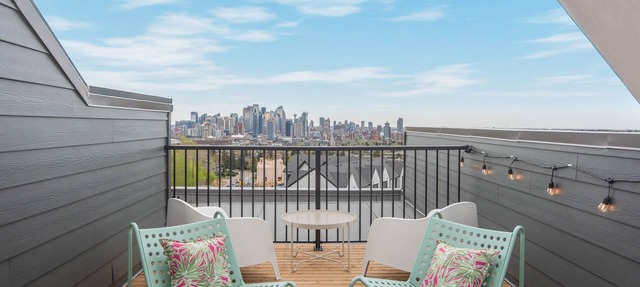 Luxury city skyline view new townhome right by golf course in Calgary
