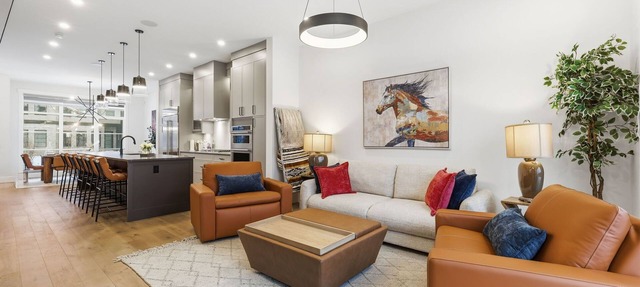 Modern Home with Spa Bath & Garage Altadore in Calgary