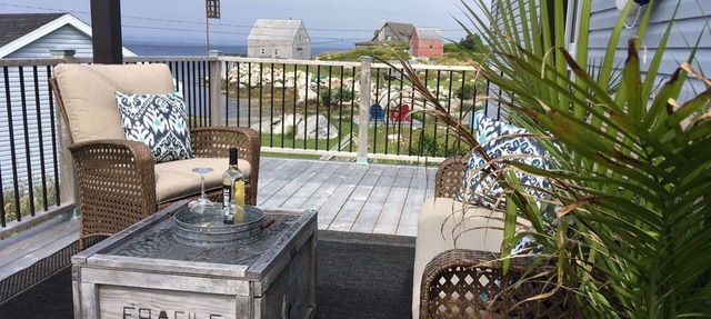 Oceanside Cottage, Spectacular Sunsets, near Peggy's Cove in Indian Harbour