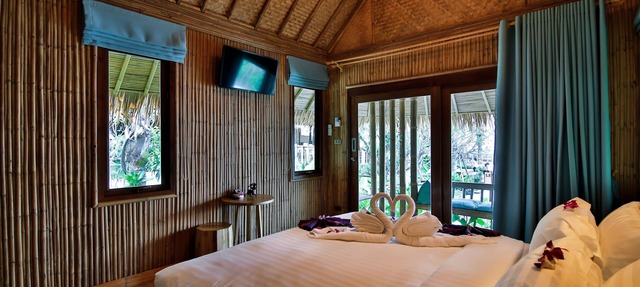Phi Phi CoCo Beach Resort in Ko Phi Phi