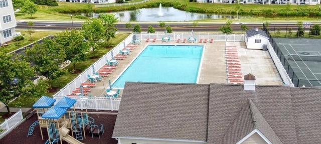 Rehoboth Beach Condo Elevator Pool Parking Clean in Rehoboth Beach
