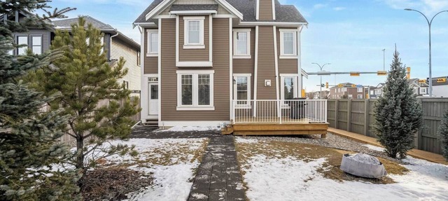 The Dynasty | 3200 sqft | 2 Full Suites | Fire Pit in Airdrie