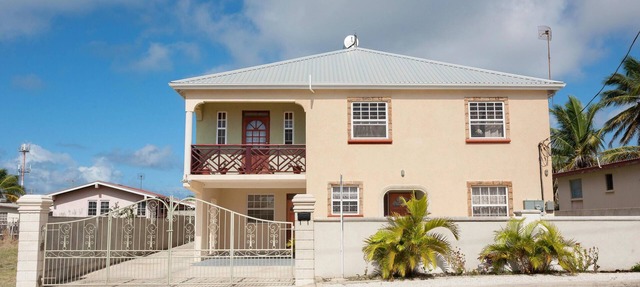 Trinity Breeze Apartments in Christ Church