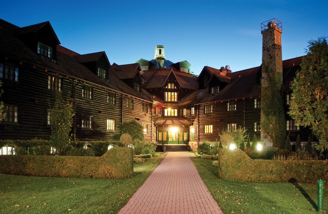 Fairmont Chateau Montebello 