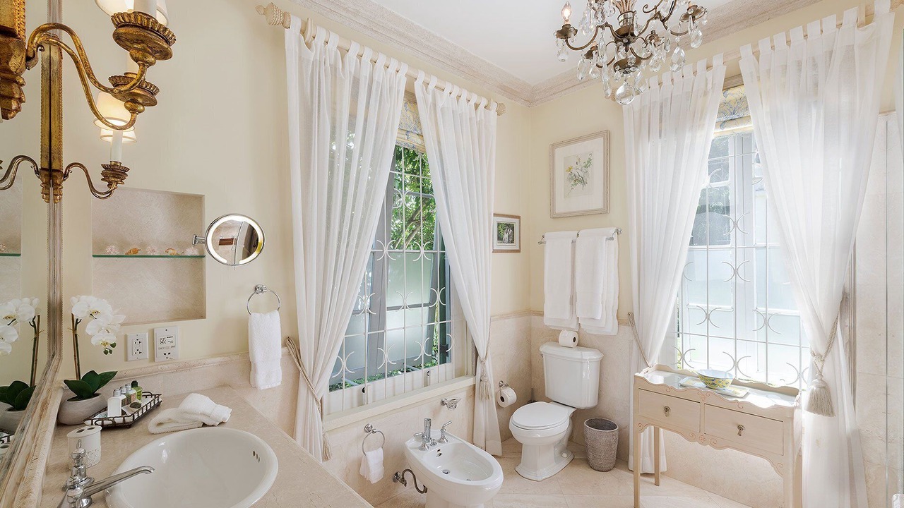 Photo of Bathroom in Little Battaleys