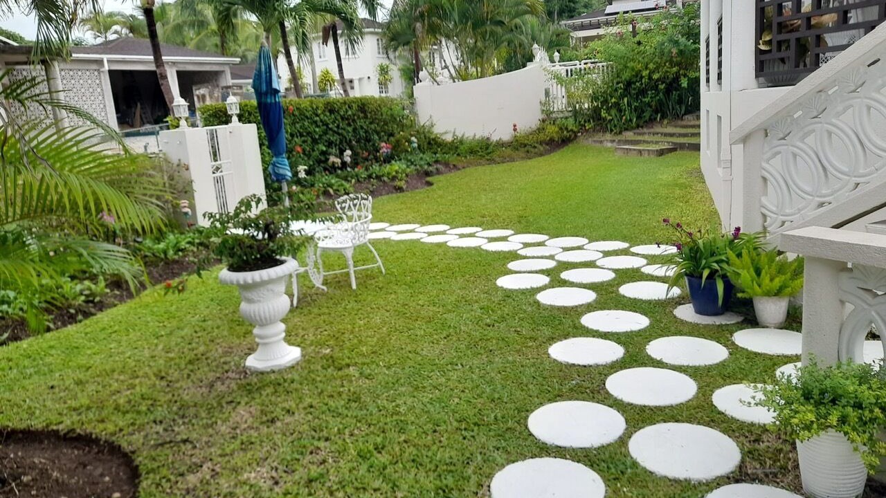 Photo of Outdoor in Lascelles