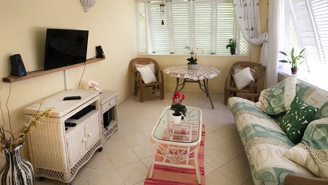 Photo of Bedroom in Oistins