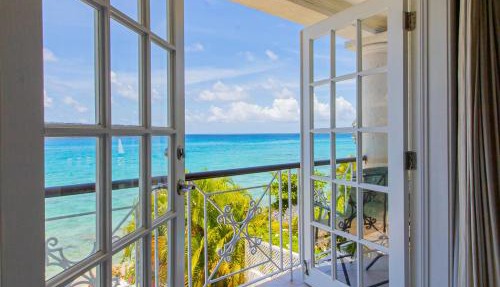 Bianca Bay 3 Bedroom West Coast Beach Front Villa in Saint James