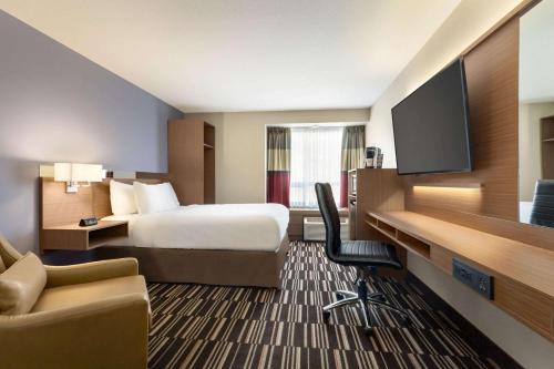 Microtel Inn 